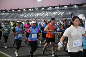 BIB: 12738, 12814, 16530
                            <button type="button" onclick="openModal(10852537)" class="btn btn-primary btn-sm float-right btn-popup" data-toggle="modal" data-target=".modal-high-quality">
                        <i class="fas fa-shopping-cart"></i> Add to Cart
                    </button>
                                            <button type="button" onclick="isThisMe(10852537, true)" class="btn btn-success btn-sm float-right btn-popup btn-isme hidden" data-toggle="tooltip" data-placement="bottom" title="นี่คือรูปของคุณใช่ไหม คลิกที่นี่เพื่อเอาเข้าอัลบั้ม">
                        <i class="fas fa-plus"></i> Add to album
                    </button>
                    <button type="button" onclick="isThisMe(10852537, false)" class="btn btn-warning btn-sm float-right btn-popup btn-isnotme hidden">
                        <i class="fas fa-ban"></i> Remove from album
                    </button>